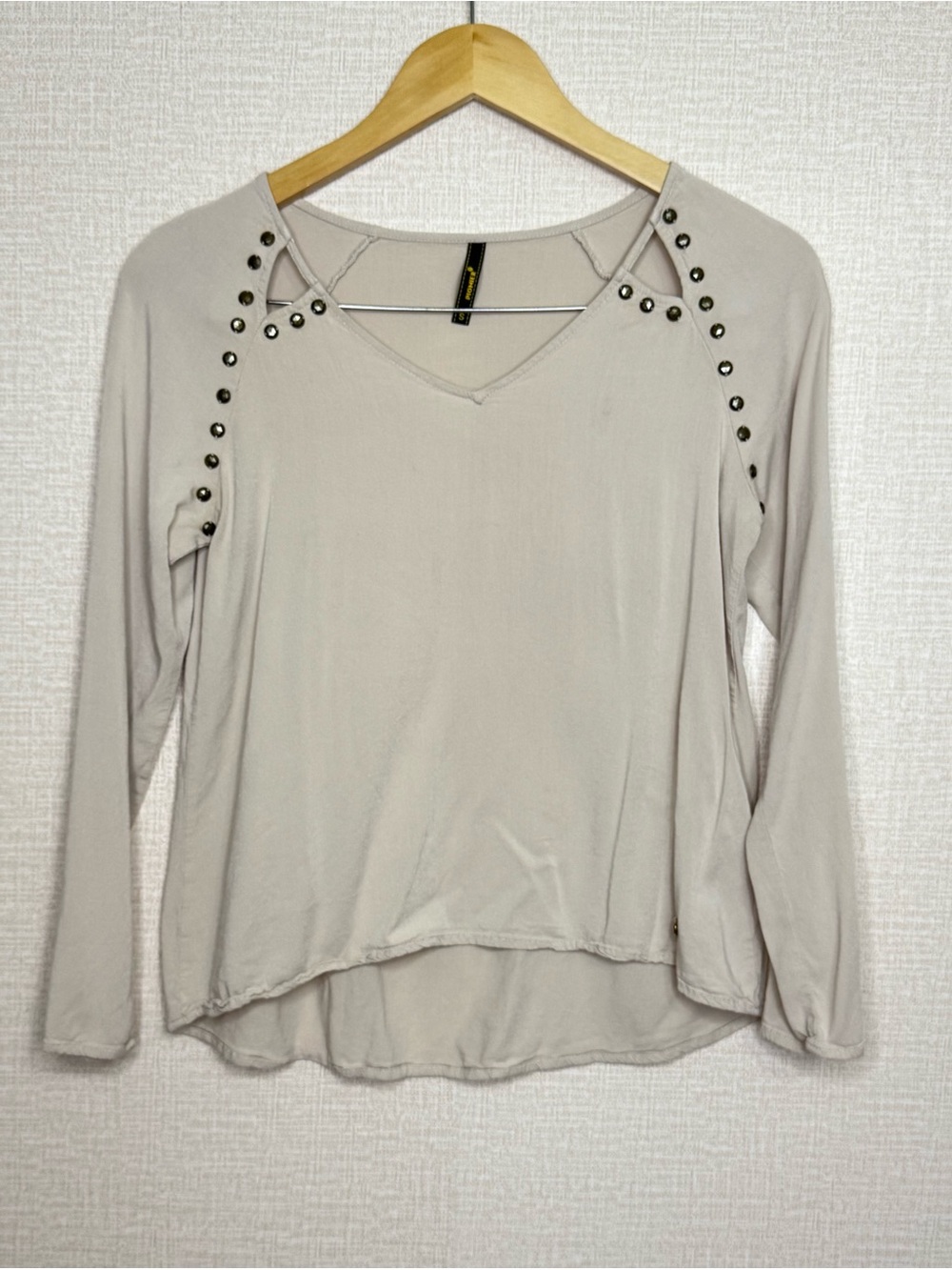 Light Taupe Stud-Detail Long Sleeve V-Neck Top size S